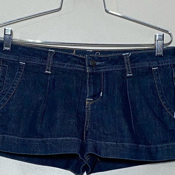 American Rag woman’s blue jeans shorts size 5 - Picture 6 of 7